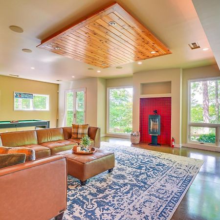 Stunning Lakefront Roxboro Home With Private Dock! 외부 사진