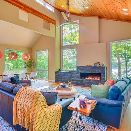 Stunning Lakefront Roxboro Home With Private Dock! 외부 사진