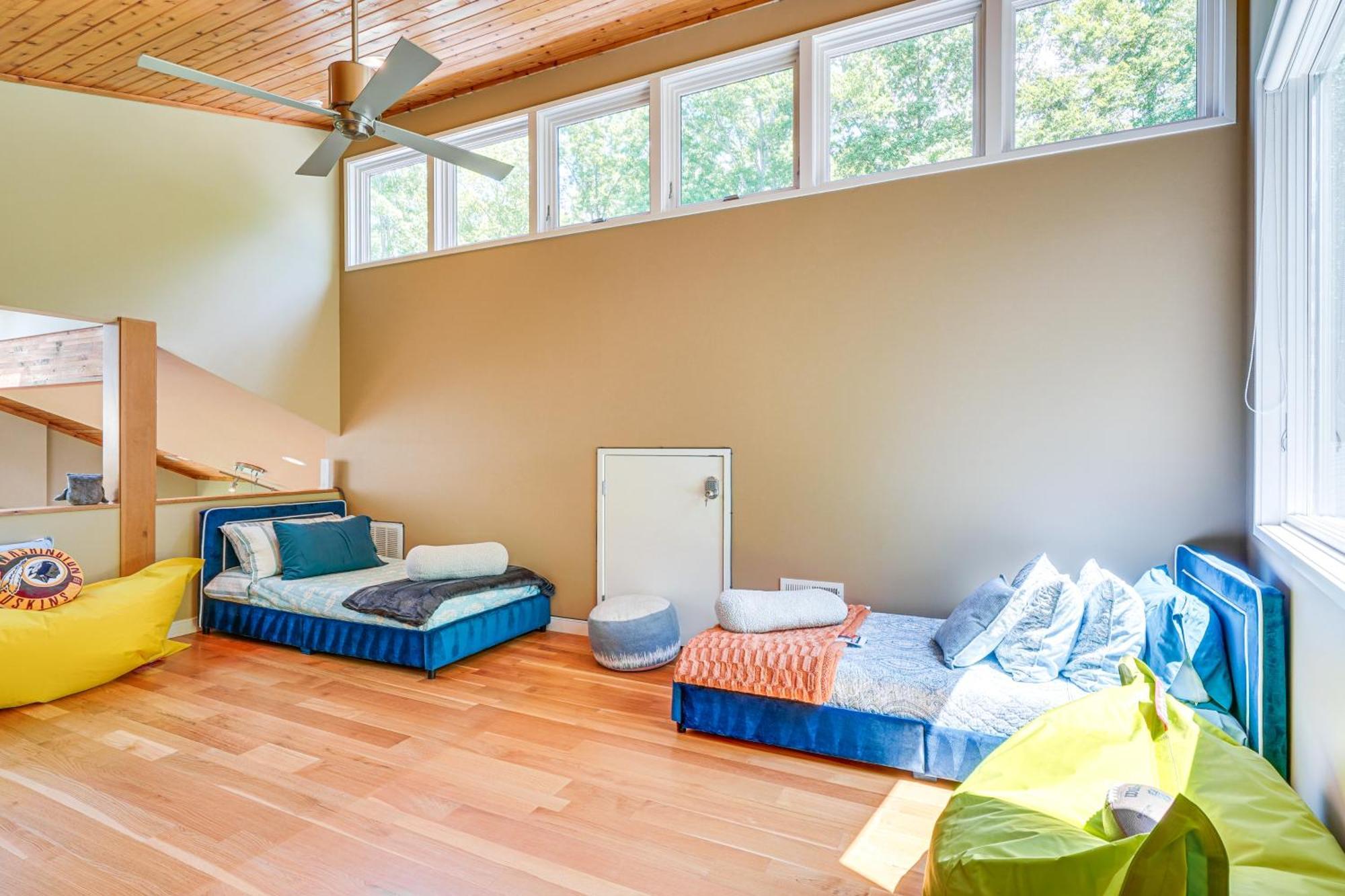 Stunning Lakefront Roxboro Home With Private Dock! 외부 사진