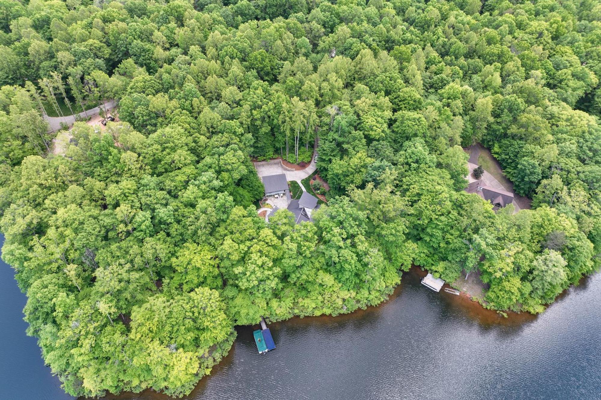 Stunning Lakefront Roxboro Home With Private Dock! 외부 사진