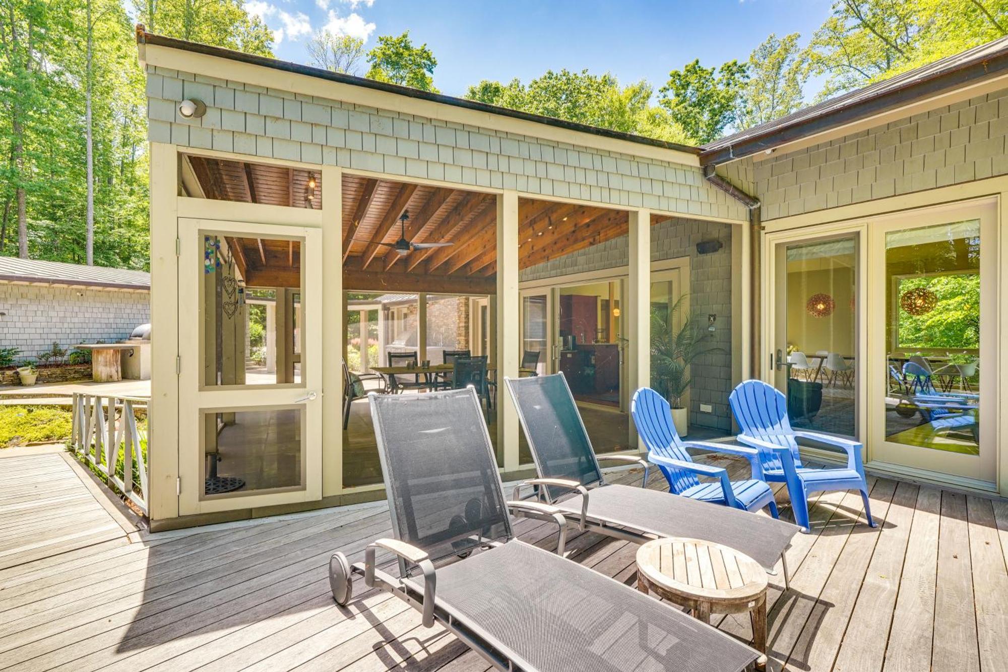 Stunning Lakefront Roxboro Home With Private Dock! 외부 사진